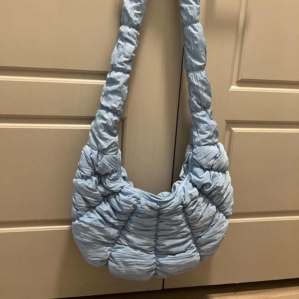 COS croissant RIPPLE CROSSBODY croissant NYLON
